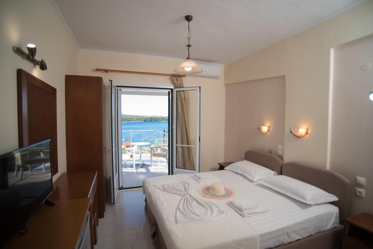 Oasis Hotel Perigiali Eksteriør bilde